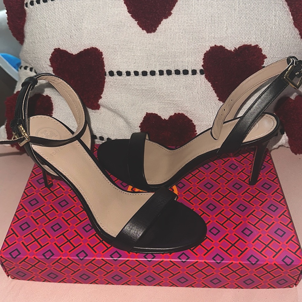TORY BURCH ELANA SANDAL